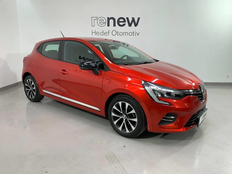 renault-clio-1-90-461716-3427336.jpeg