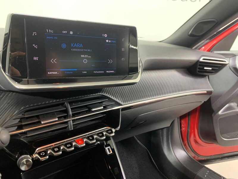 peugeot-2008-1-90-470678-3483103.jpeg