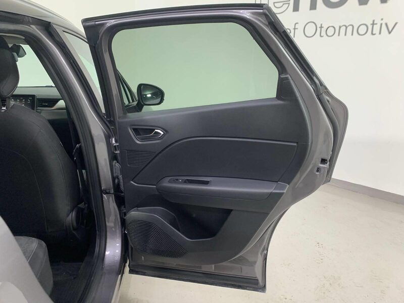 renault-captur-1-90-468625-3469816.jpeg