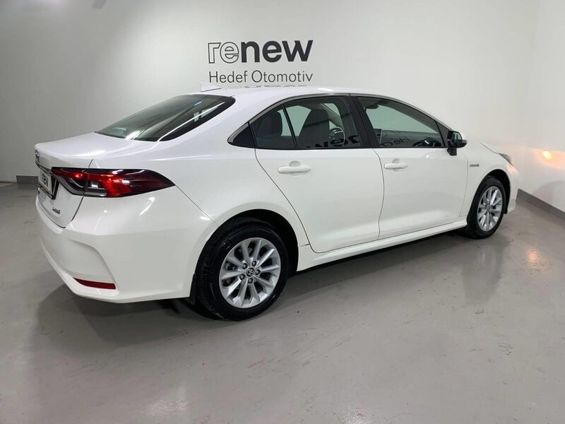toyota-corolla-1-90-467091-3460989.jpeg