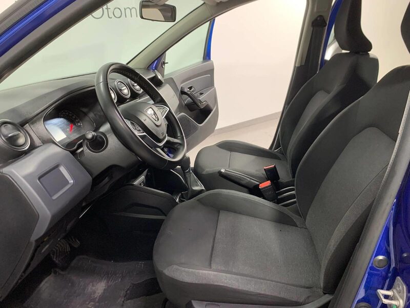 dacia-duster-1-90-467757-3465410.jpeg