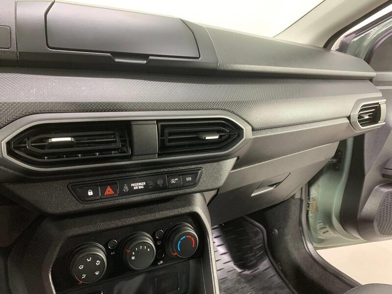 dacia-jogger-1-90-439107-3286598.jpeg