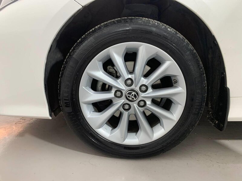 toyota-corolla-1-90-467091-3460973.jpeg