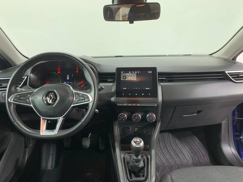 renault-clio-1-90-470393-3481097.jpeg