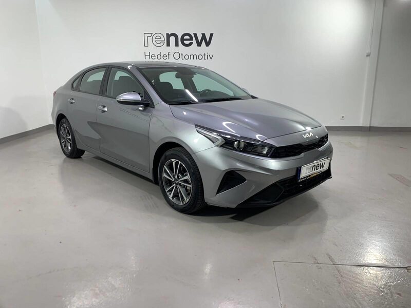 kia-cerato-1-90-464232-3444019.jpeg