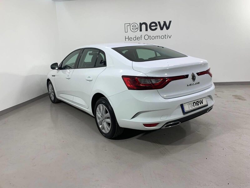 renault-megane-1-90-468628-3469879.jpeg
