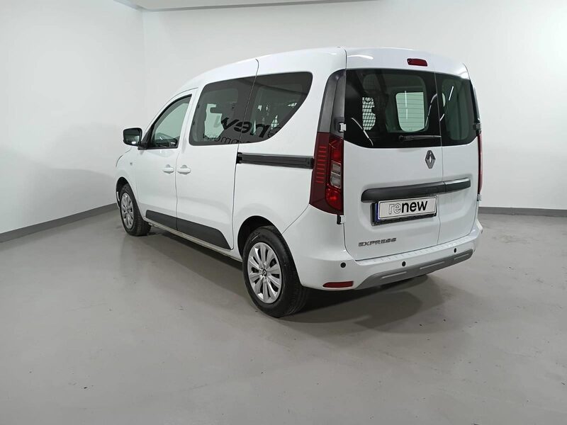renault-express-1-90-470687-3483291.jpeg
