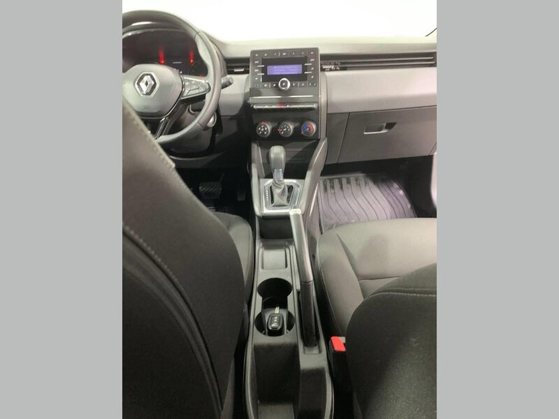 renault-clio-1-90-470353-3480571.jpeg