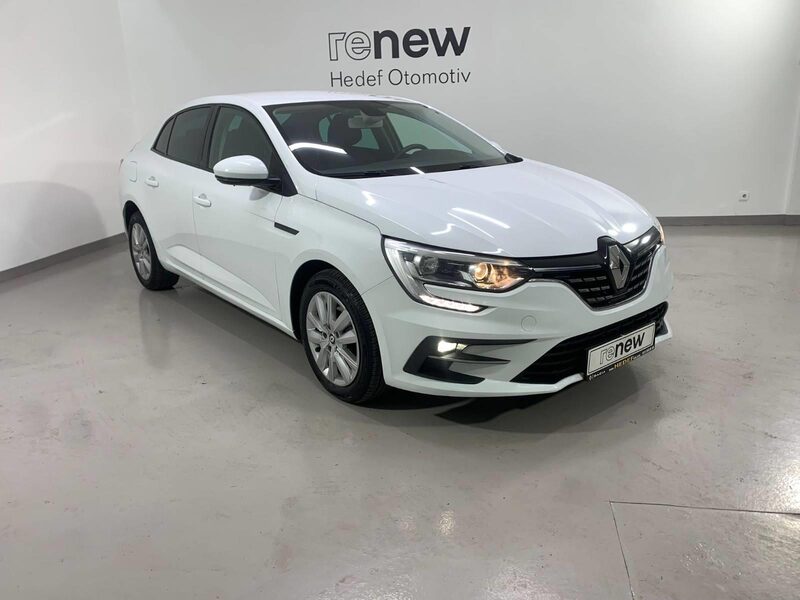 renault-megane-1-90-458763-3407275.jpeg