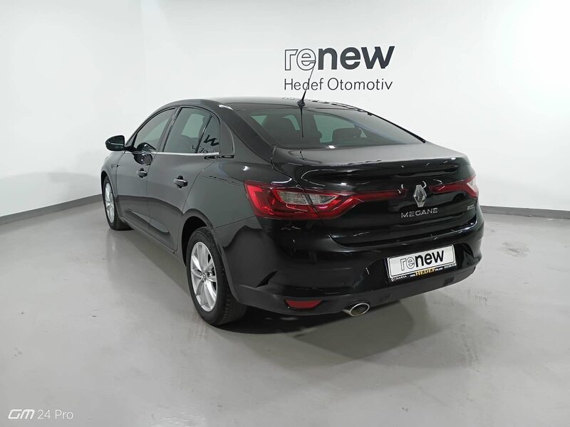renault-megane-1-90-466094-3454628.jpeg