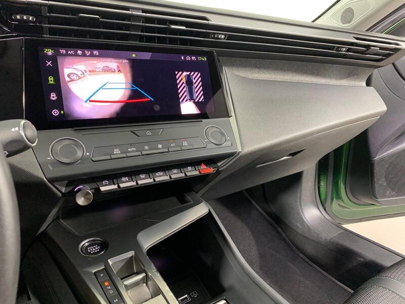 peugeot-308-1-90-456385-3395422.jpeg