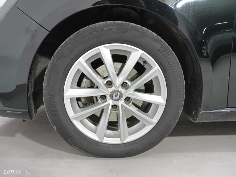 renault-megane-1-90-466094-3454624.jpeg