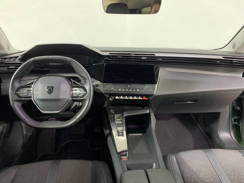 peugeot-308-1-90-456385-3395423.jpeg