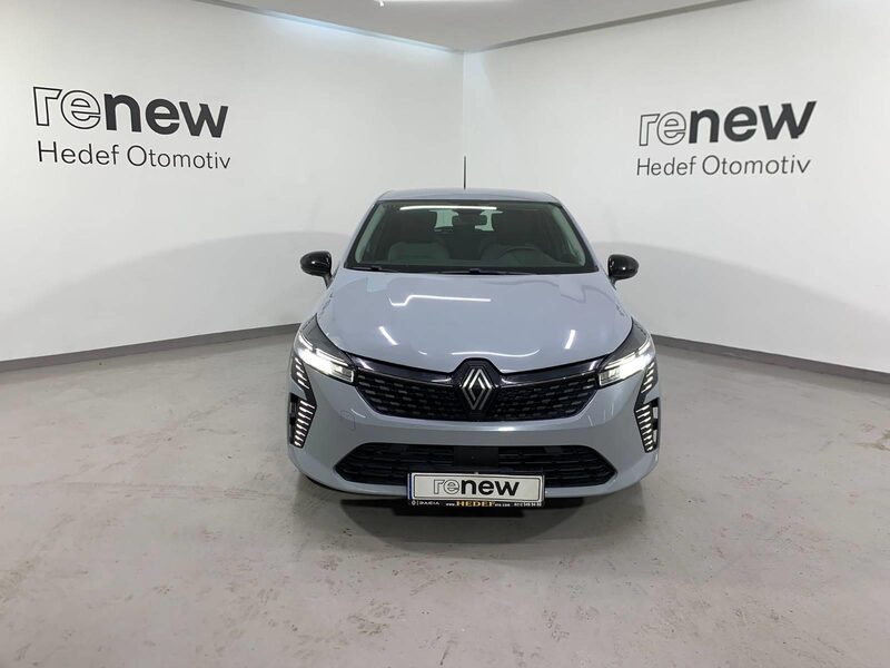 renault-clio-1-90-466388-3456409.jpeg