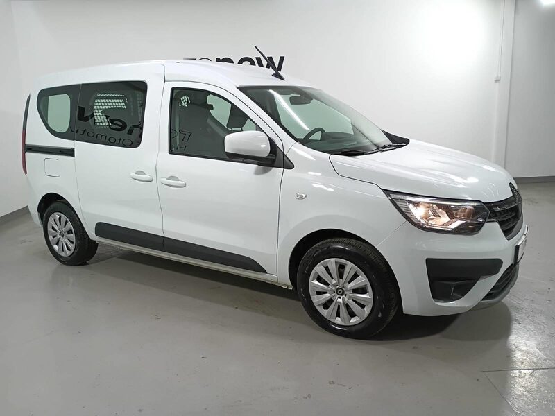 renault-express-1-90-470687-3483279.jpeg