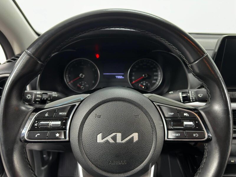 kia-cerato-1-90-462848-3433978.jpeg