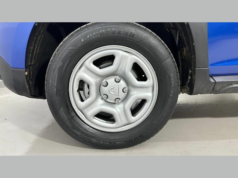 dacia-duster-1-90-462473-3431373.jpeg