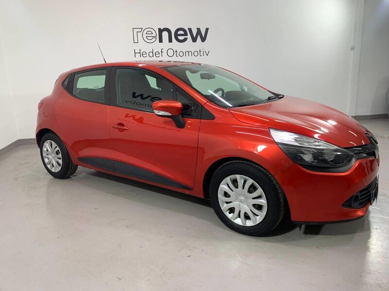 renault-clio-1-90-468181-3467593.jpeg