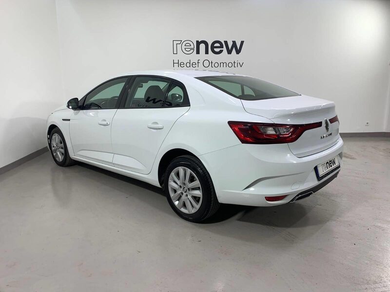 renault-megane-1-90-468628-3469870.jpeg