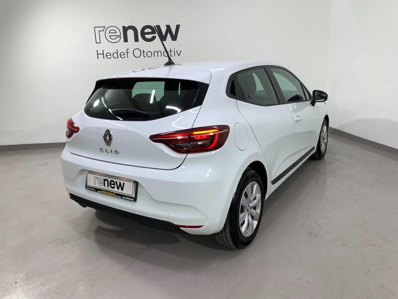 renault-clio-1-90-470388-3480981.jpeg