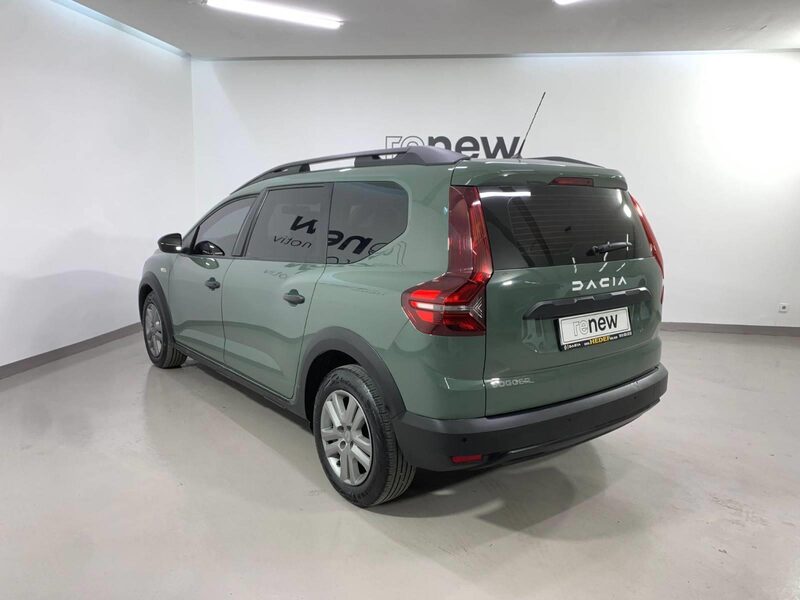 dacia-jogger-1-90-439107-3286605.jpeg