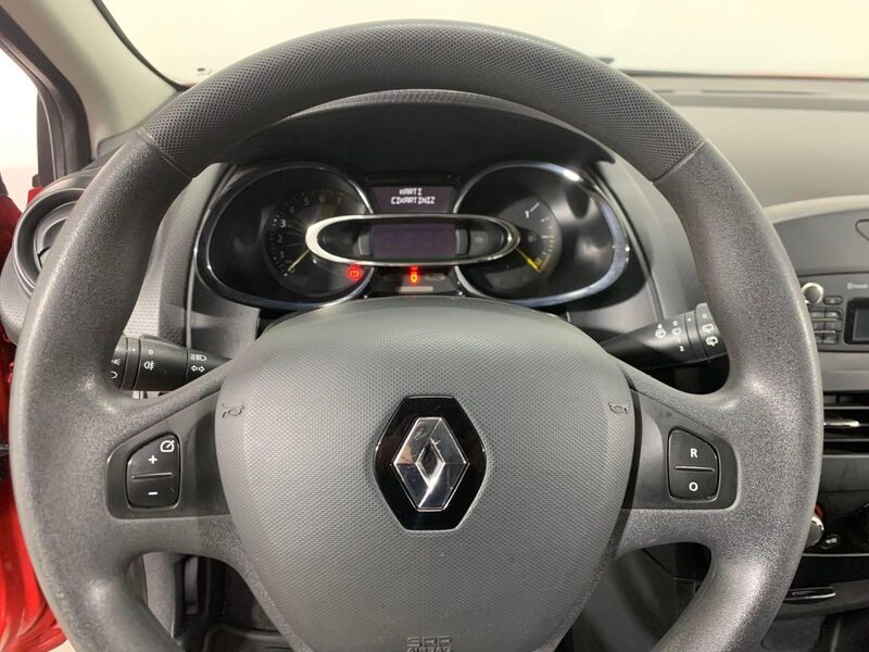 renault-clio-1-90-468181-3467586.jpeg