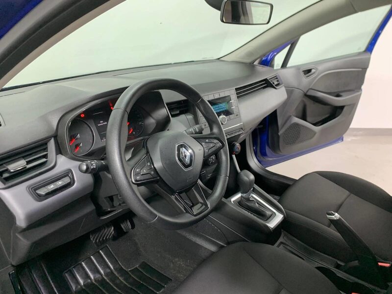 renault-clio-1-90-470353-3480598.jpeg