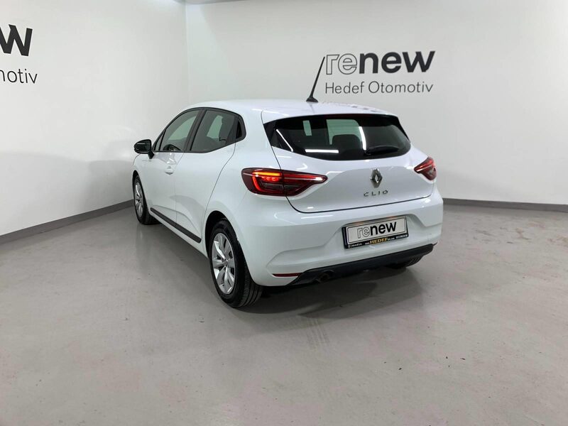 renault-clio-1-90-470388-3480976.jpeg