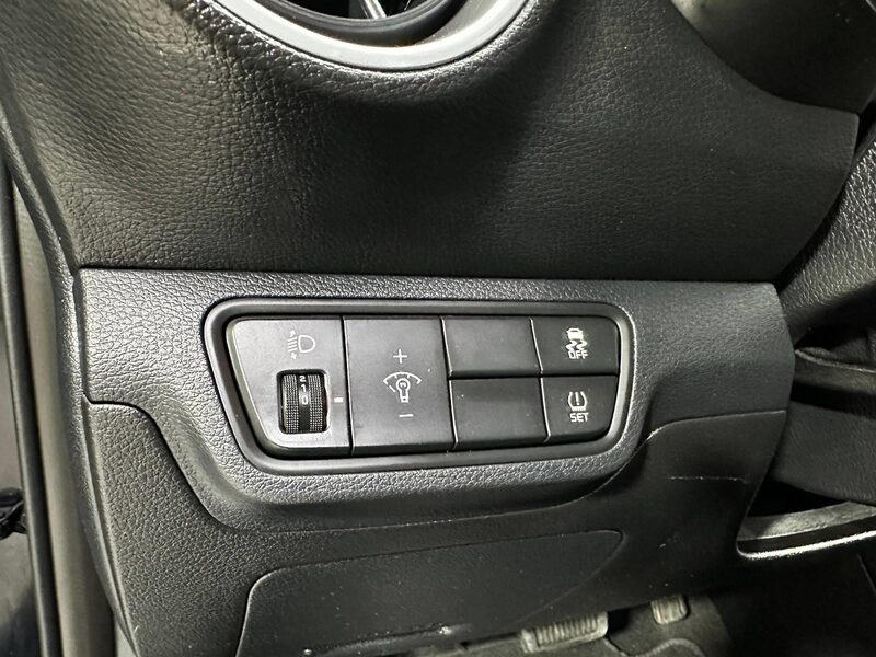 kia-cerato-1-90-462848-3433971.jpeg