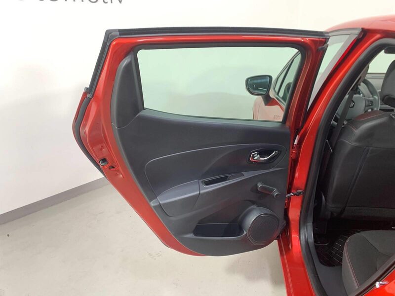 renault-clio-1-90-468181-3467591.jpeg