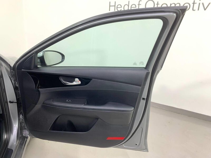 kia-cerato-1-90-464232-3444016.jpeg