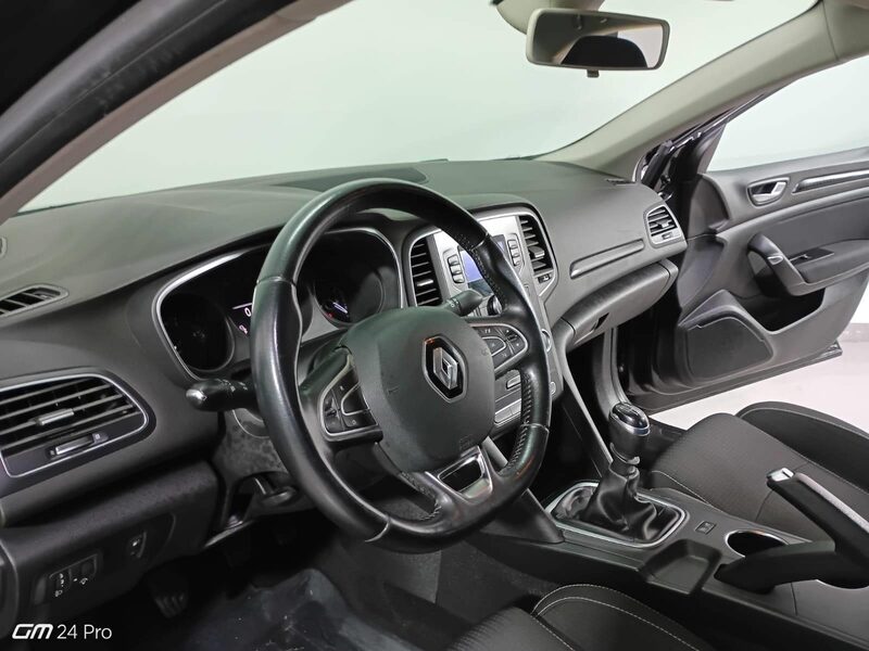 renault-megane-1-90-466094-3454643.jpeg