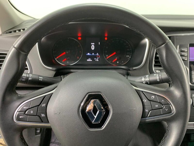 renault-megane-1-90-468307-3468194.jpeg