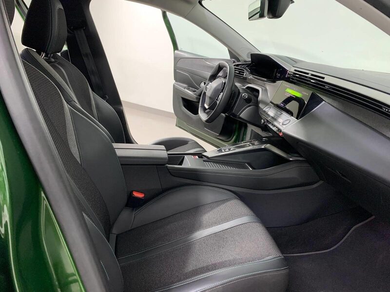 peugeot-308-1-90-456385-3395424.jpeg