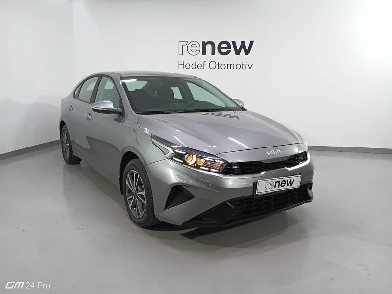 kia-cerato-1-90-462068-3429299.jpeg