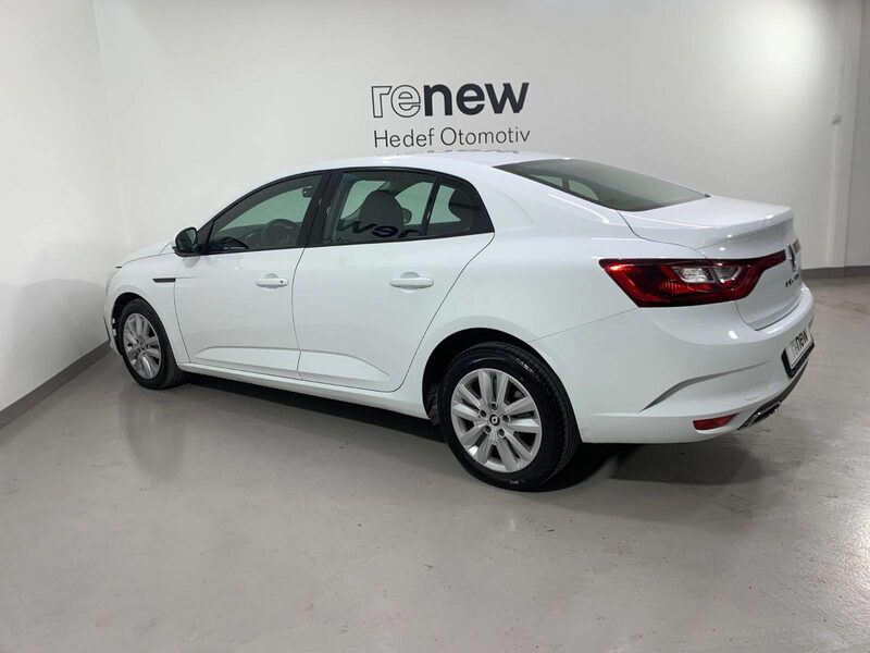 renault-megane-1-90-468628-3469856.jpeg