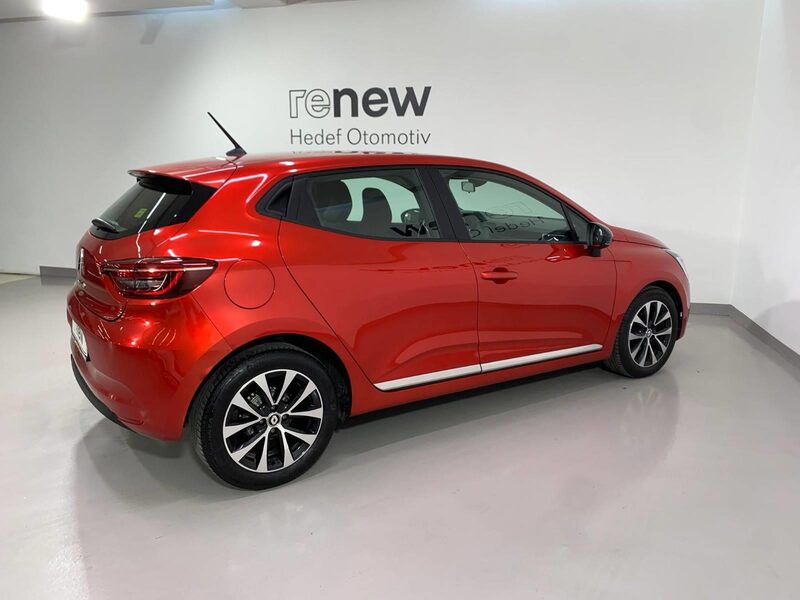 renault-clio-1-90-461716-3427308.jpeg