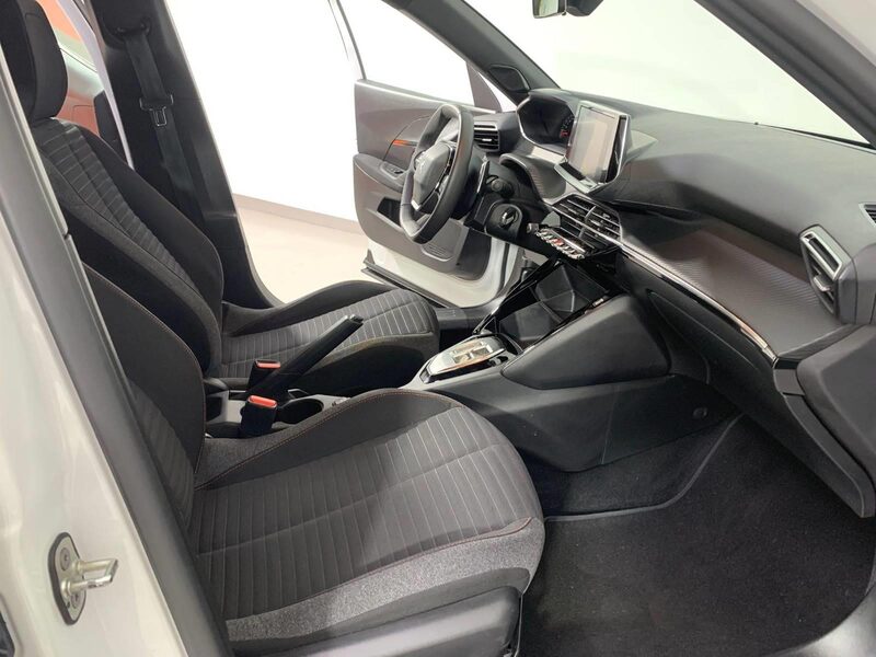 peugeot-2008-1-90-460499-3417754.jpeg