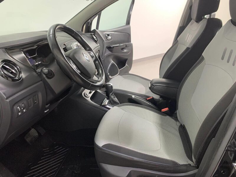 renault-captur-1-90-466723-3458602.jpeg