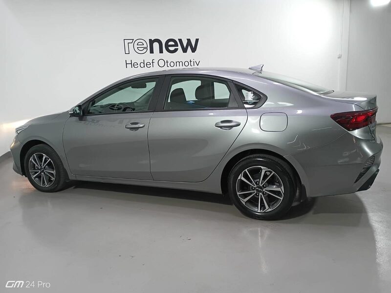 kia-cerato-1-90-462068-3429321.jpeg