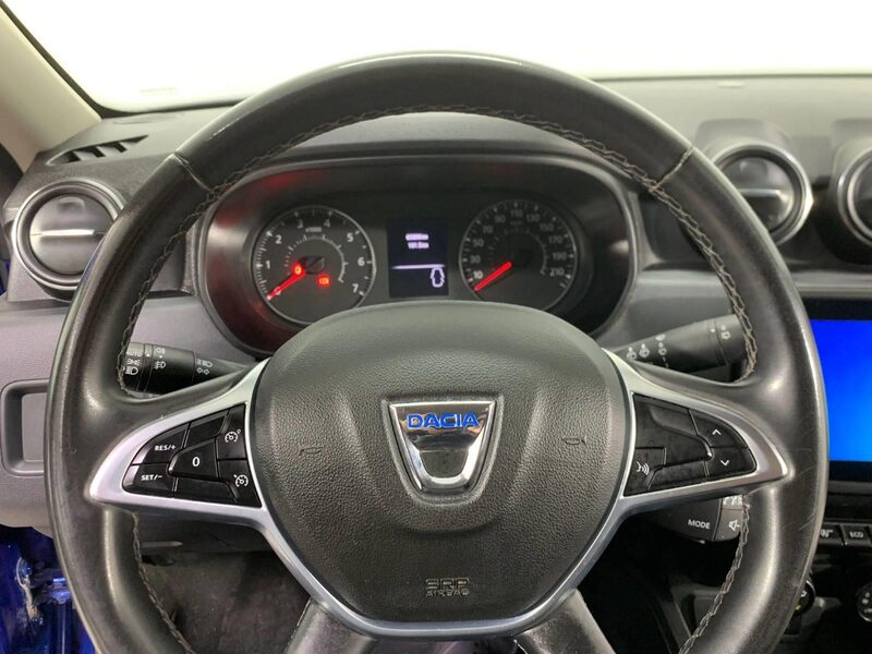 dacia-duster-1-90-467757-3465392.jpeg