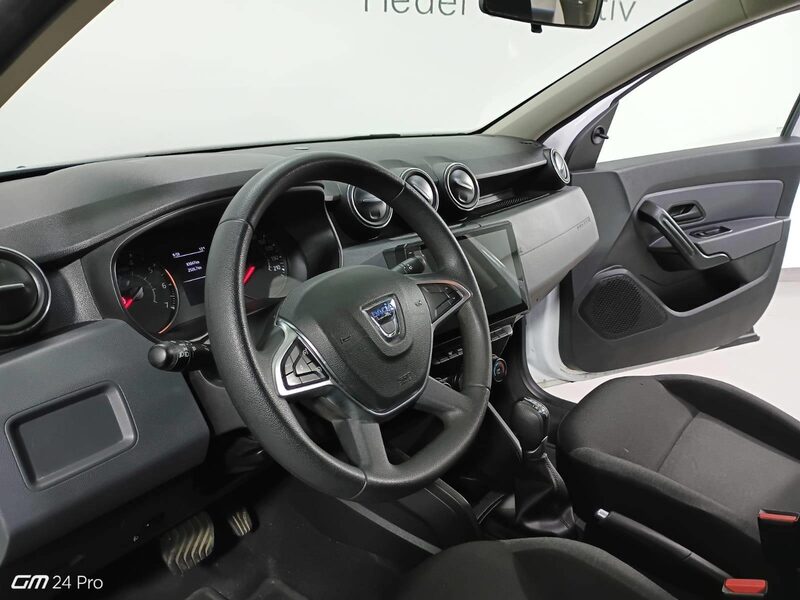 dacia-duster-1-90-465029-3450411.jpeg