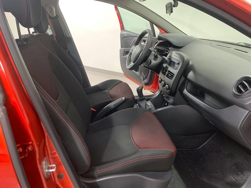 renault-clio-1-90-468181-3467610.jpeg