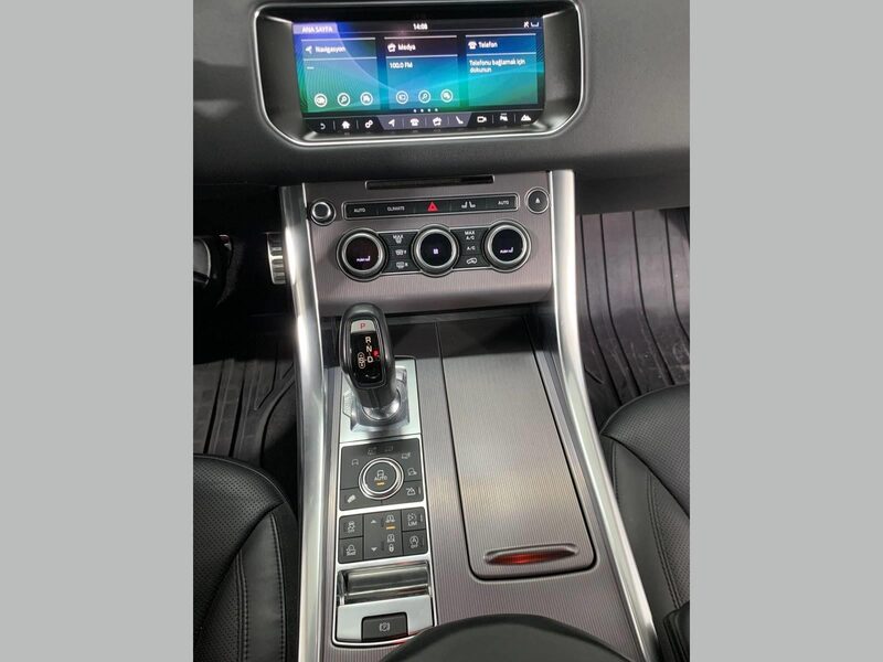 land-rover-range-rover-sport-1-90-468632-3470044.jpeg