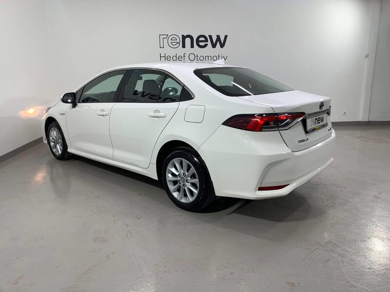 toyota-corolla-1-90-467091-3460965.jpeg