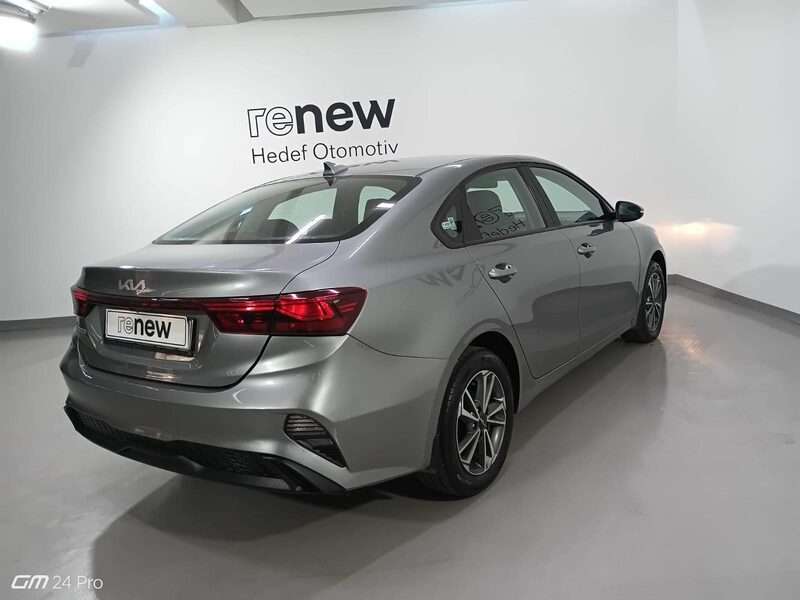 kia-cerato-1-90-462068-3429293.jpeg