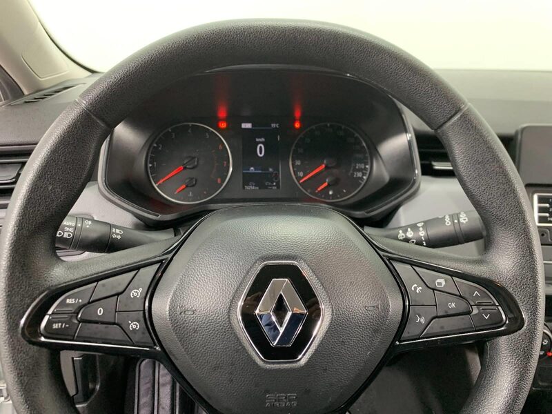 renault-clio-1-90-470388-3481005.jpeg