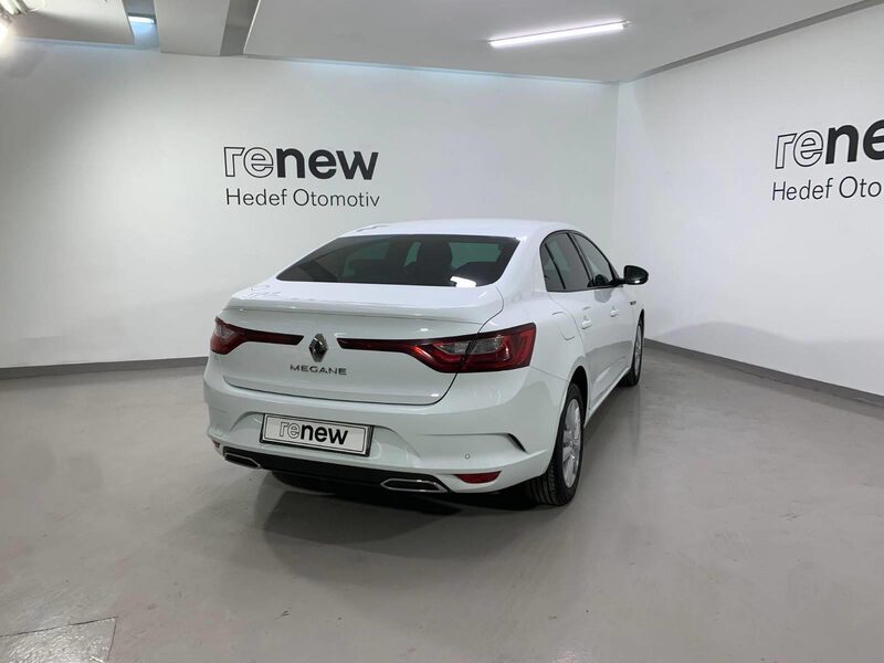 renault-megane-1-90-459186-3410031.jpeg