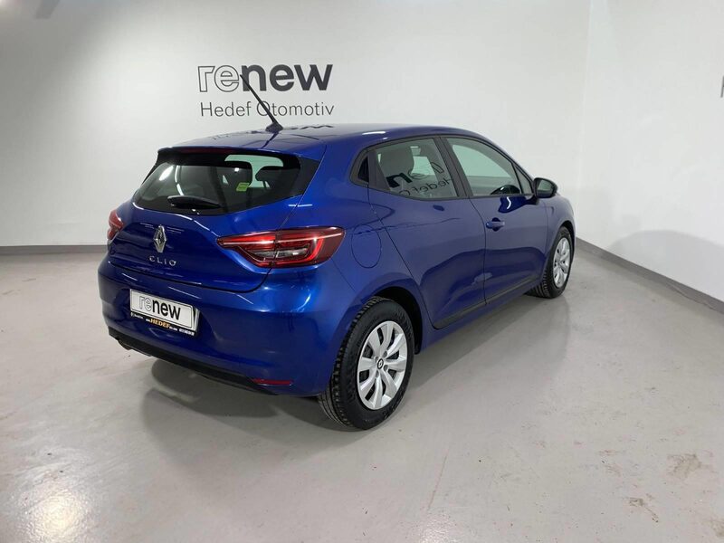renault-clio-1-90-470353-3480590.jpeg
