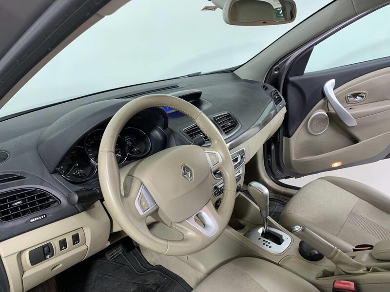 renault-fluence-1-90-460502-3417843.jpeg